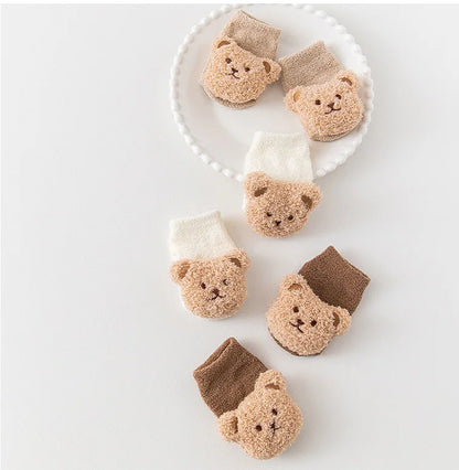 Ensemble Bébé Douceur Animaux – Bonnet & Chaussettes (0-12 mois)