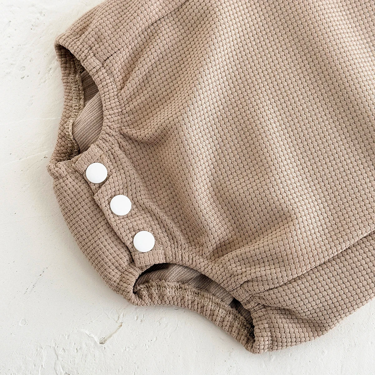 Ensemble bébé été salopette gaufrée arc-en-ciel – T-shirt + barboteuse