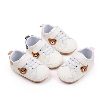Chaussures bébé “Petit Ours” – Anti-dérapantes – Confort premiers pas (9–18 mois)