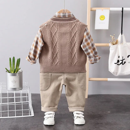 Ensemble Garçon 3 Pièces Chic Décontracté – Chemise à Carreaux, Gilet & Pantalon