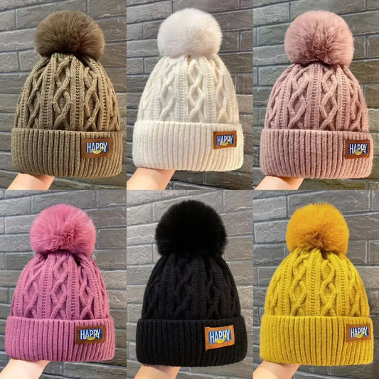 Bonnet Femme en Maille avec Pompon – Chaud, Doux et Stylé pour l’Hiver  (✔ clair • ✔ élégant • ✔ rassurant)