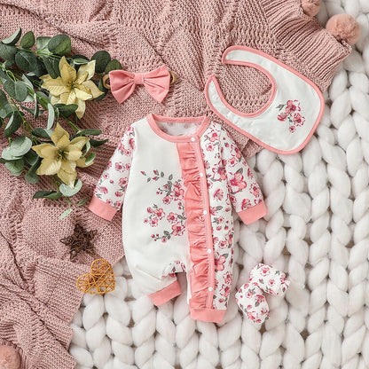 Ensemble Naissance Fille 4 Pièces – Pyjama Fleuri + Bavoir + Bonnet | 0–12 Mois