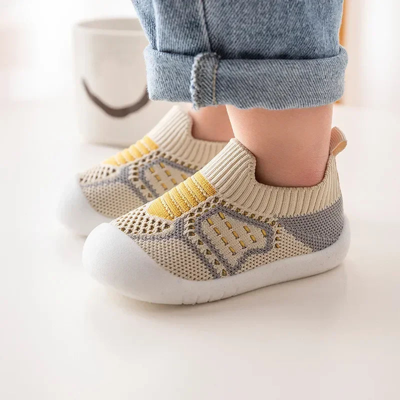 Chaussures Bébé Antidérapantes et Respirantes – Semelle Souple en Caoutchouc (0-4 ans)