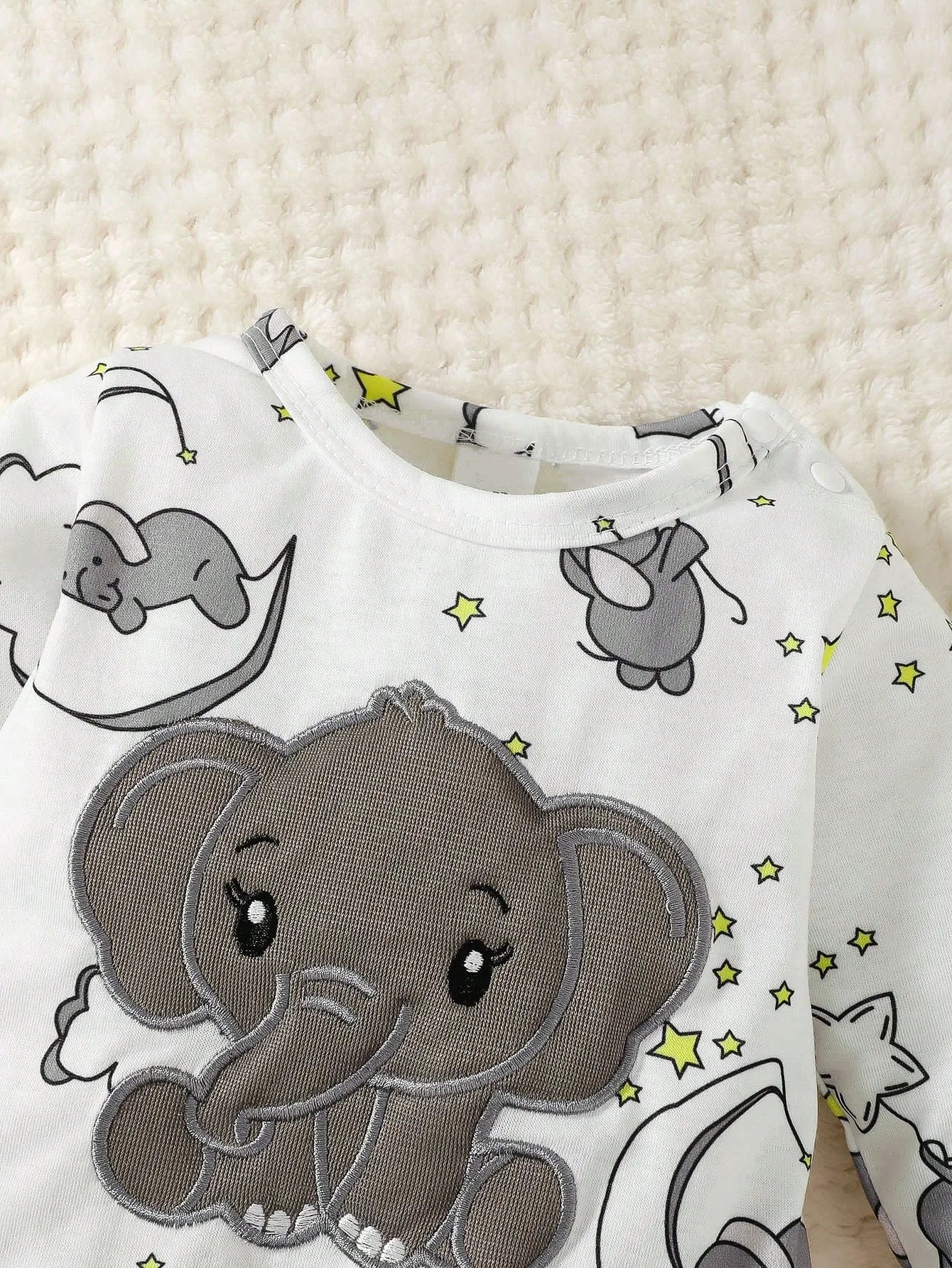 Barboteuse bébé manches longues avec chapeau – Motif éléphant (2 pièces)