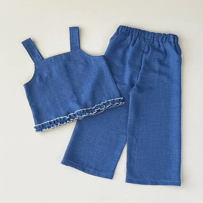 Ensemble Fille 2 Pièces Bleu – Haut Sans Manches Brodé & Pantalon (4–6 ans)