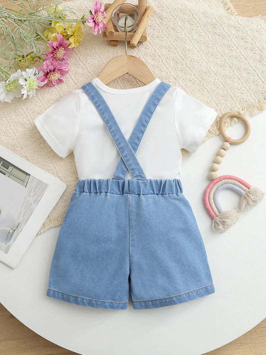 Ensemble été bébé fille 2 pièces – T-shirt doux & salopette légère en jean (6–36 mois)