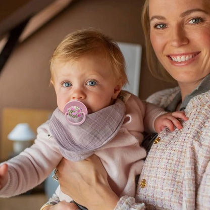 Attache-Suce Sécurisée pour Bébé – Silicone Alimentaire & Design Doux