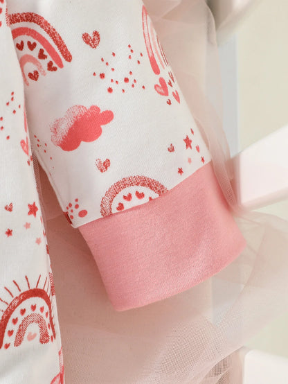 Ensemble Naissance Fille 4 Pièces – Pyjama Fleuri + Bavoir + Bonnet | 0–12 Mois