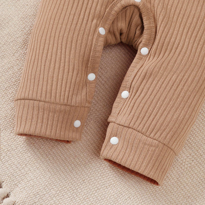 Combinaison Bébé Petit Gentleman – Jumpsuit Manches Longues avec Ourson