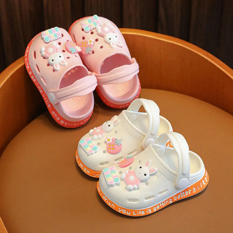 Sabots respirants enfant unisexe – Trous d’aération – Semelle antidérapante (3–6 ans)