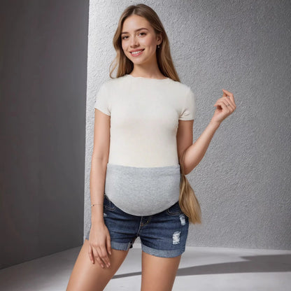 Short Jean Maternité Chic – Confort & Style pour l’Été
