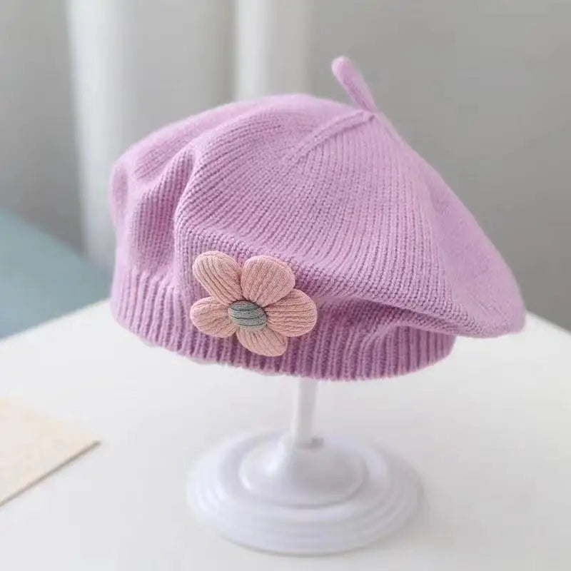 Béret Bébé en Maille Fleur – Bonnet Chaud d’Hiver