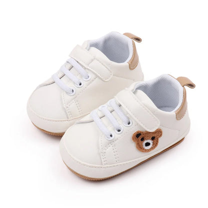 Chaussures bébé “Petit Ours” – Anti-dérapantes – Confort premiers pas (9–18 mois)