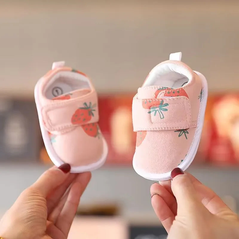 Sandales Bébé Premiers Pas – Semelle Souple & Motifs Animés (0–18 Mois)