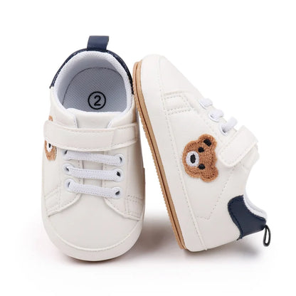 Chaussures bébé “Petit Ours” – Anti-dérapantes – Confort premiers pas (9–18 mois)