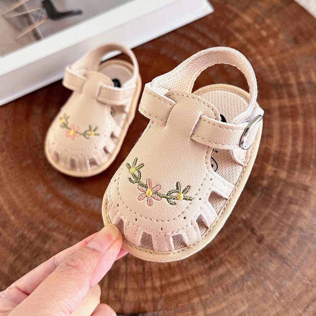 Sandales Petite Princesse – Chaussures Bébé Élégantes pour l’Été