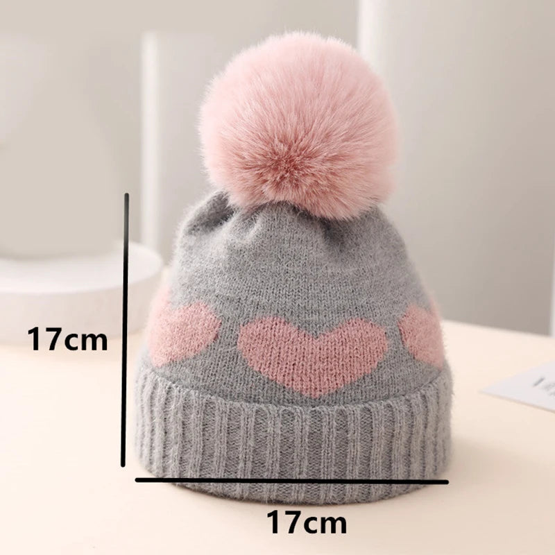 Bonnet Bébé Pompon – Chapeau Tricot Cœur Automne Hiver