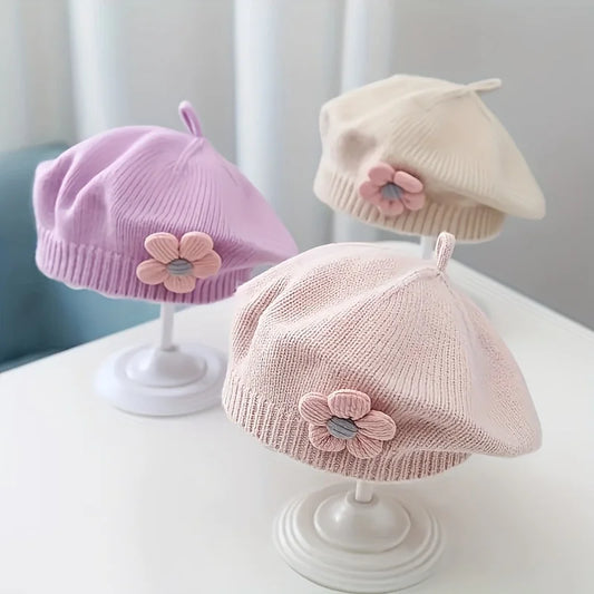 Béret Bébé en Maille Fleur – Bonnet Chaud d’Hiver