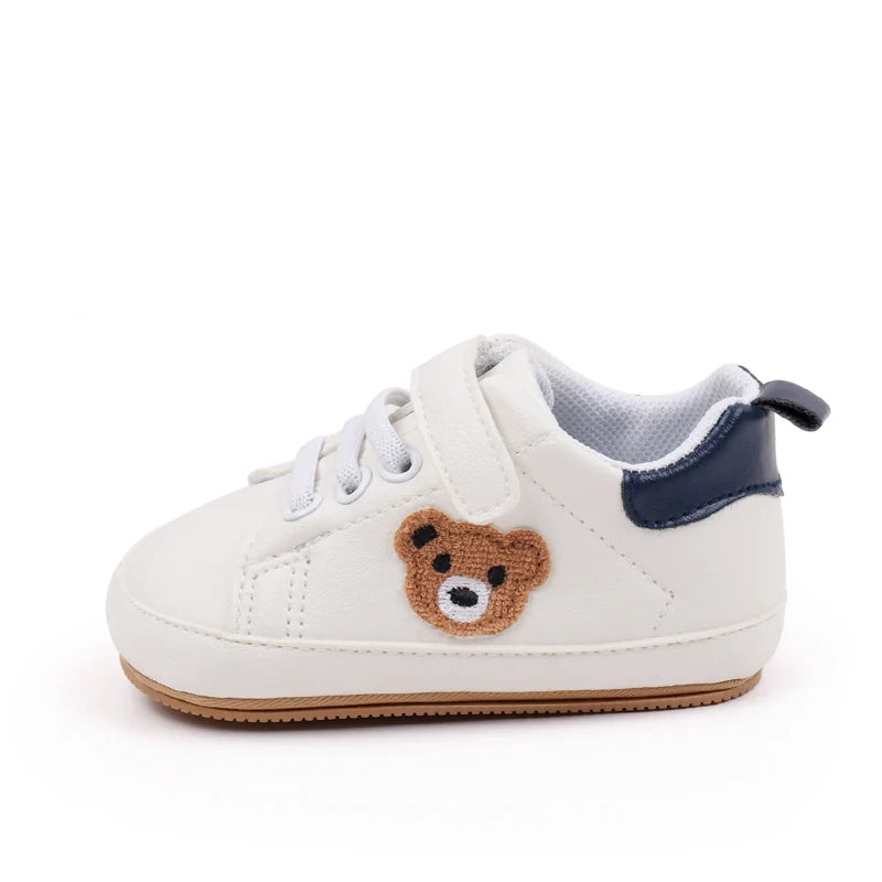 Chaussures bébé “Petit Ours” – Anti-dérapantes – Confort premiers pas (9–18 mois)
