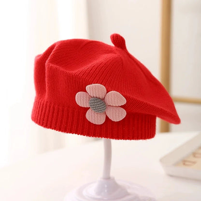 Béret Bébé en Maille Fleur – Bonnet Chaud d’Hiver