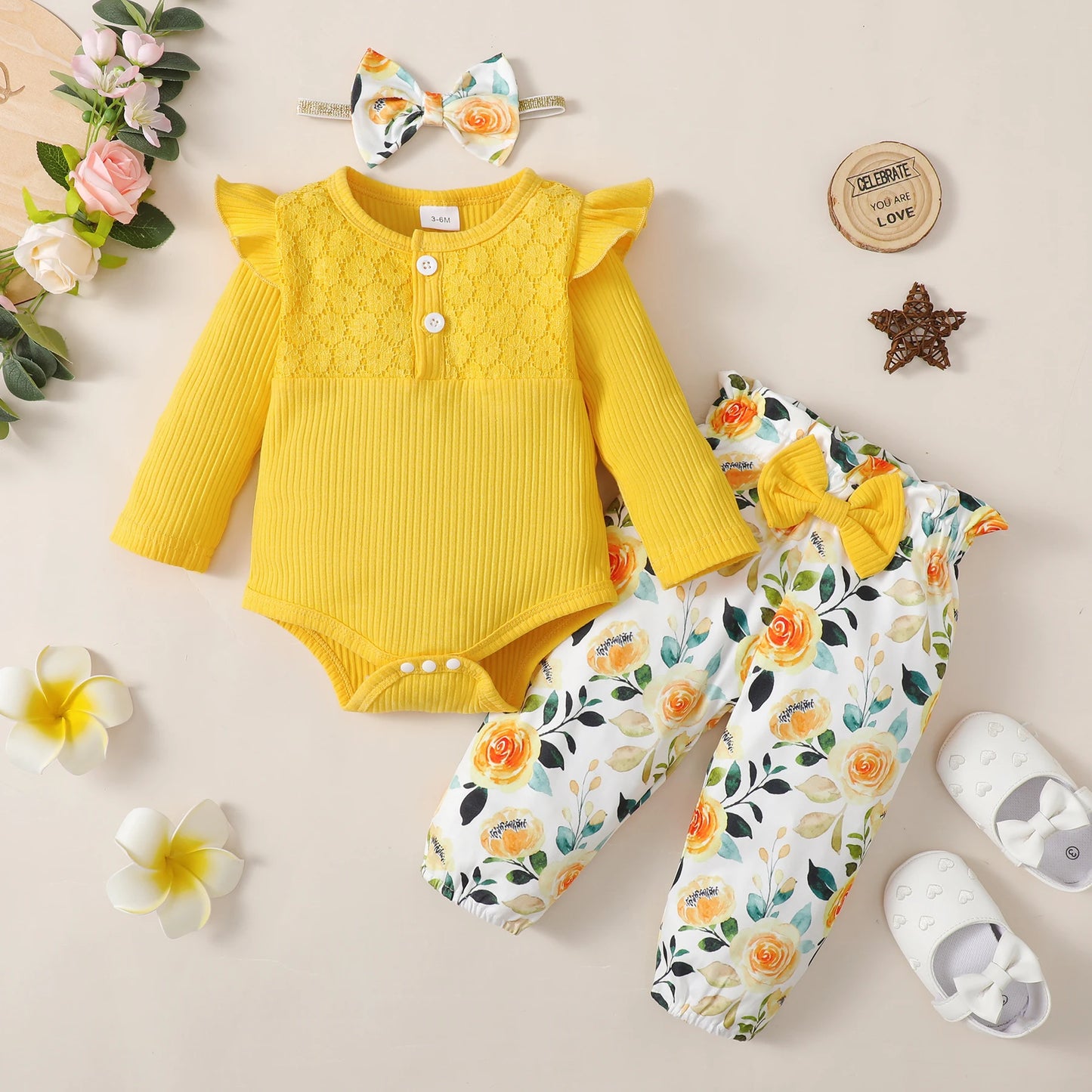 Ensemble Bébé Fille 3 Pièces – Body Manches Longues, Pantalon Fleuri & Bandeau – Printemps & Automne (0–12 mois)