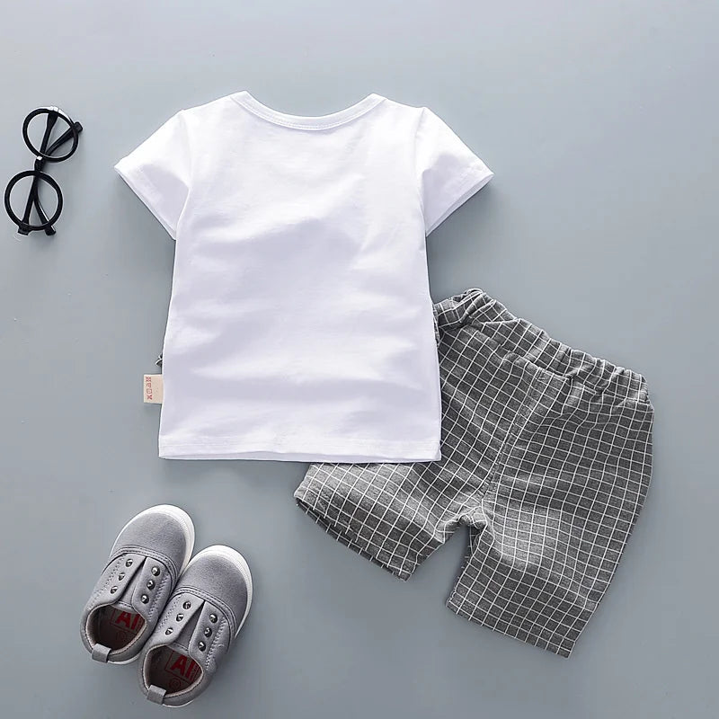 Ensemble Été Enfant – T-Shirt à Manches Courtes & Short Tendance