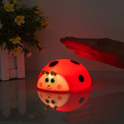 Veilleuse Coccinelle Lumineuse™ – Lampe LED Silicone Rechargeable pour Chambre Bébé