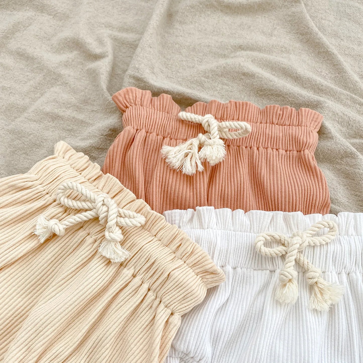 Ensemble bébé fille été 2 pièces – Body à volants 100 % coton & bloomer assorti