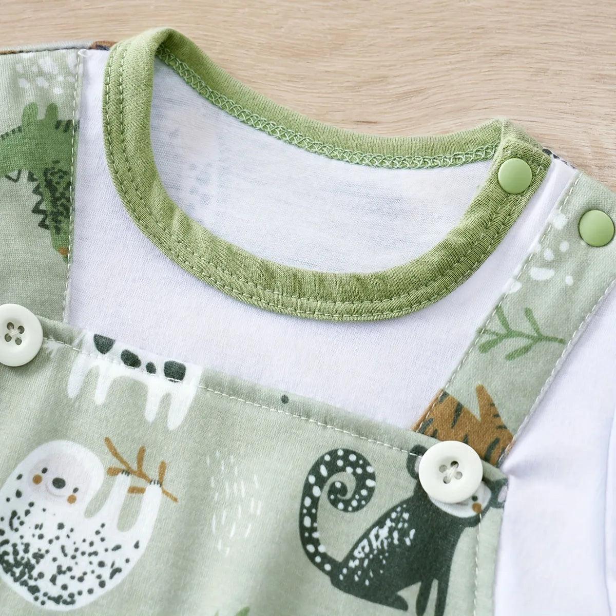 Ensemble Bébé Safari – Barboteuse Salopette + Body (0–12 mois)