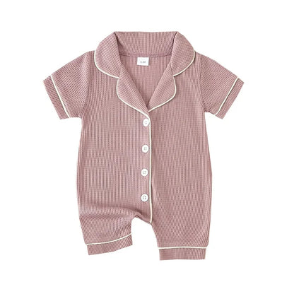 Barboteuse bébé unisexe à manches courtes – Pyjama confortable (0–24 mois)