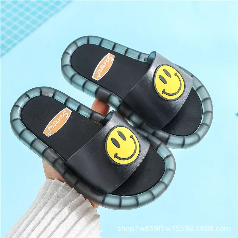 Pantoufles enfants cartoon (PVC) – Confort intérieur/extérieur – Été