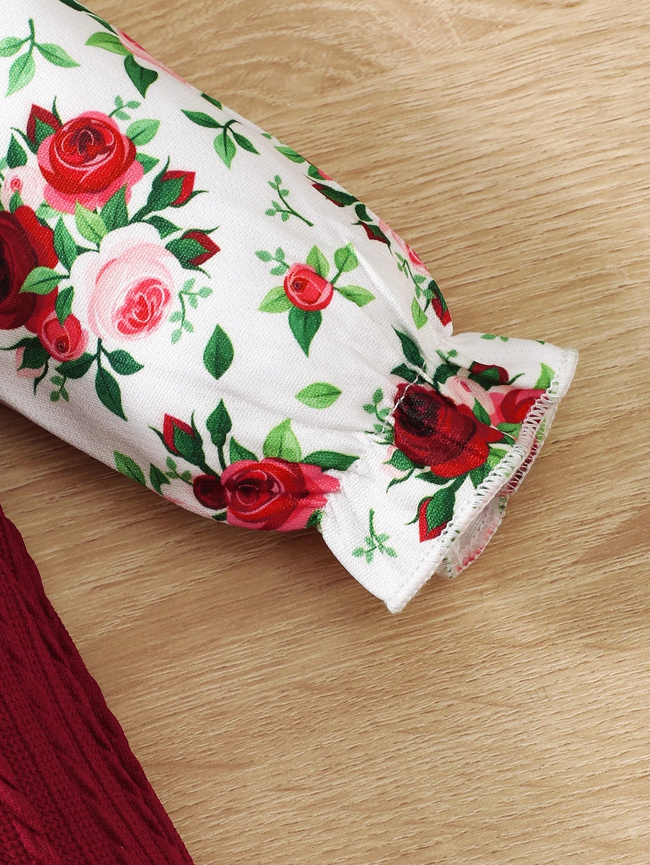 Ensemble Bébé Fille 2 Pièces – Barboteuse Fleurie Manches Longues + Bandeau Nœud (0–18 mois)