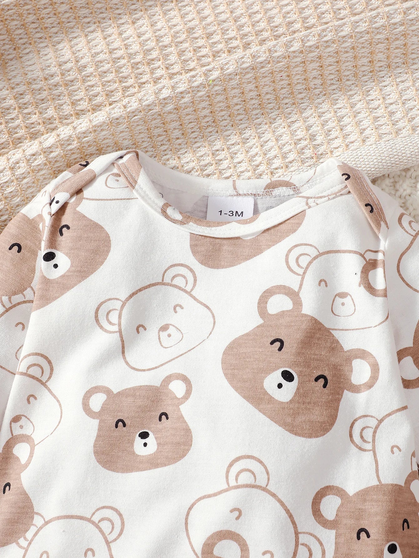 Ensemble Bébé Ourson 4 Pièces – Tenue Douce Nouveau-Né