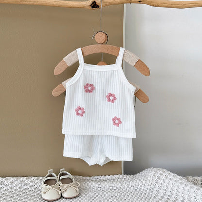 Camisole d’été bébé fille avec fleurs brodées – Haut léger et confortable (0 à 24 mois)