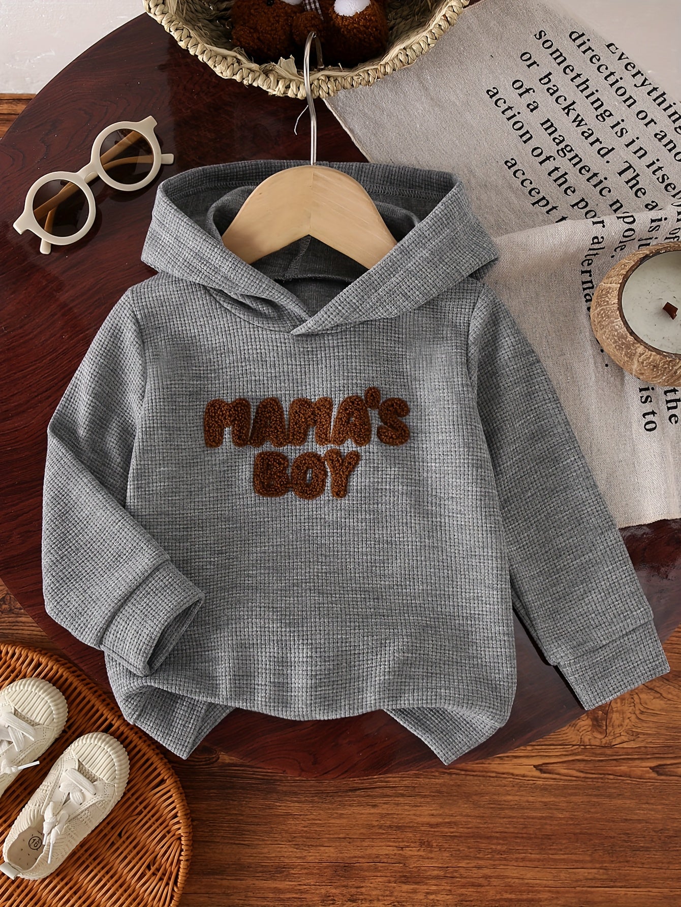 Sweat-shirt à capuche bébé garçon “MAMA’S BOY” | Haut seul, doux et confortable